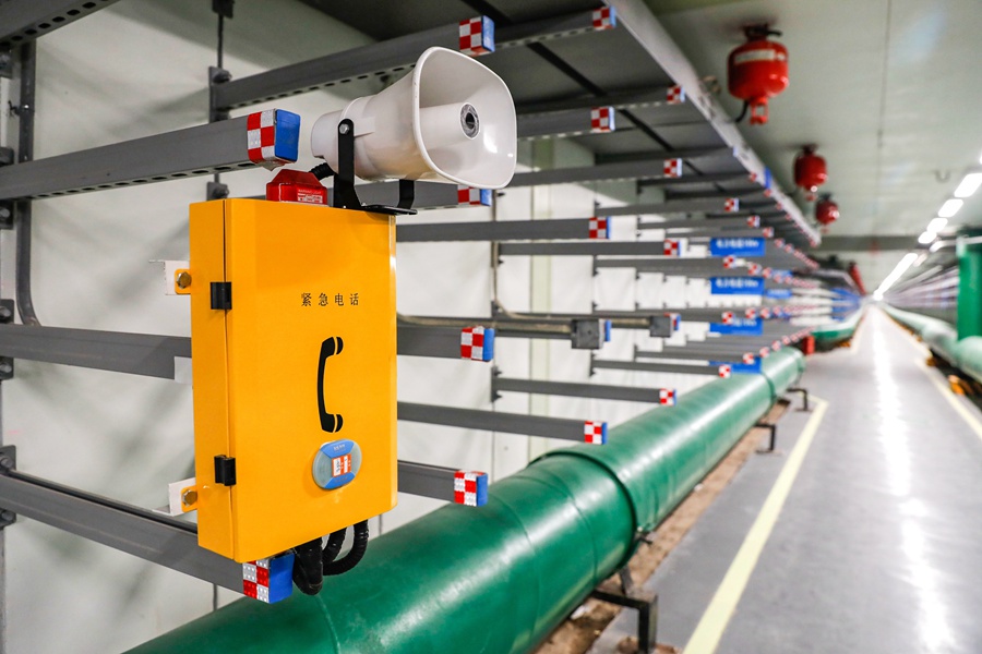 綜合管廊里的緊急電話。