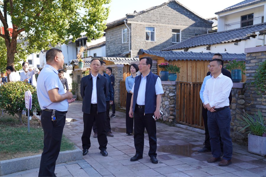 劉琳一行在泰寧縣調(diào)研。福建省水利廳供圖
