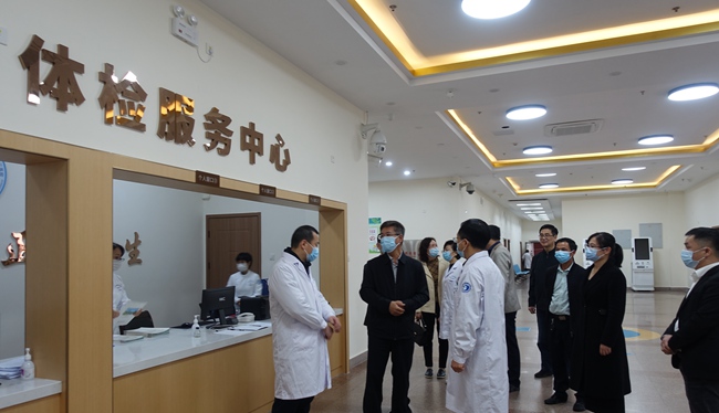 醫(yī)療衛(wèi)生行業(yè)活動站開展活動。