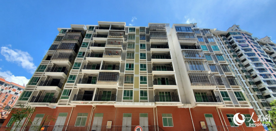 君臨世紀(jì)小區(qū)5#樓。人民網(wǎng)記者 張子劍攝