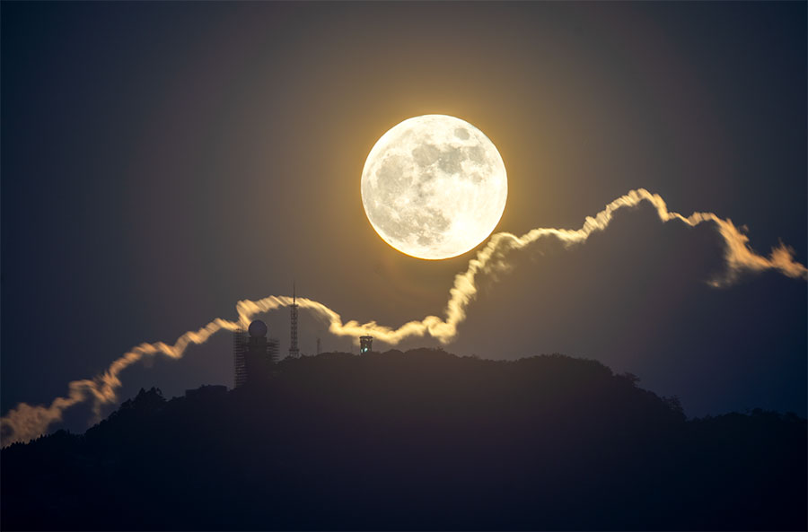  9月29日晚，福建南平建陽區(qū)庵山月色。陳琦輝攝