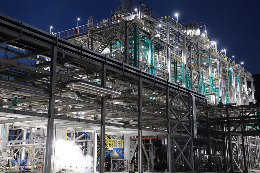 建設(shè)中的?；斎A碳五碳九項(xiàng)目。福建能化集團(tuán)供圖