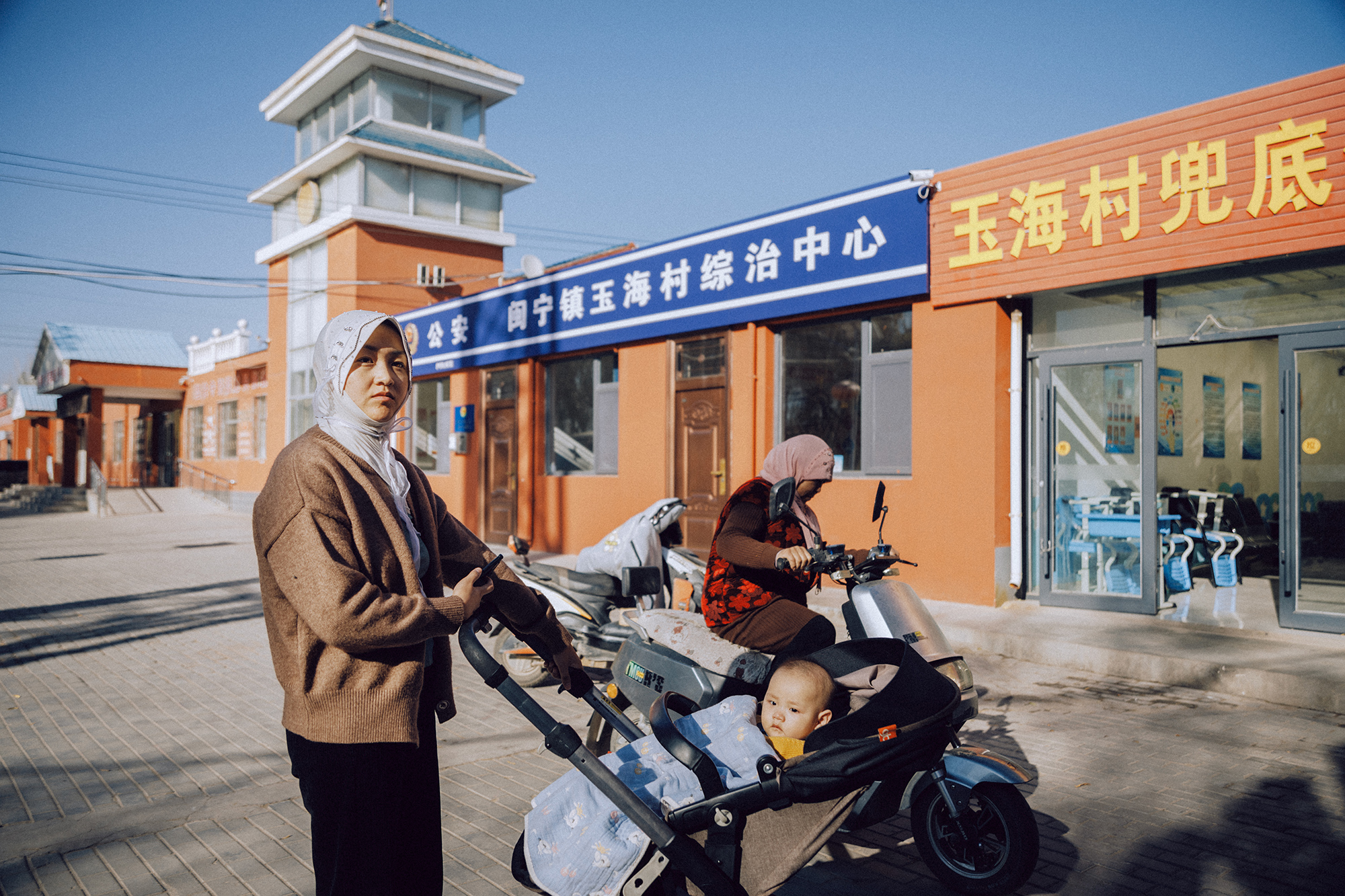 閩寧鎮(zhèn)居民。王卿攝