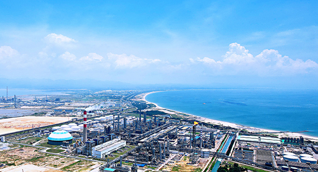 位于福建漳州的古雷石化基地。詹照宇攝