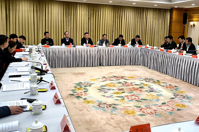 分組協(xié)商現(xiàn)場(chǎng)。鄒家民攝