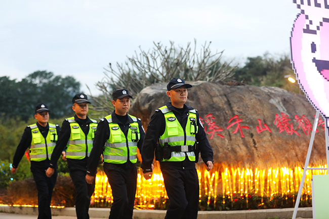 巡邏值守。安息縣委宣傳部供圖