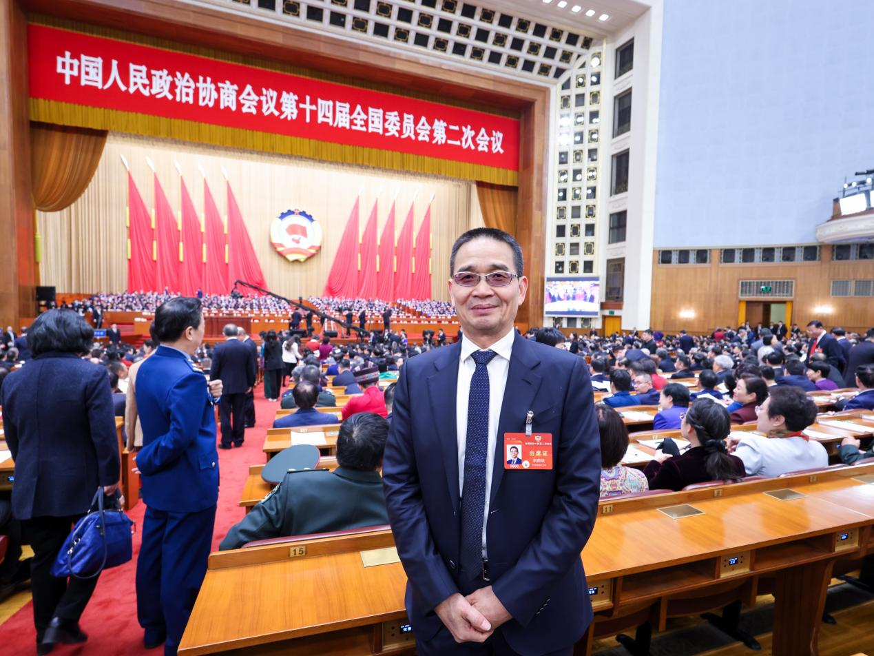 全國(guó)政協(xié)委員，國(guó)網(wǎng)福建省電力有限公司董事長(zhǎng)、黨委書(shū)記阮前途。受訪者供圖