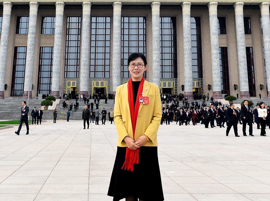 全國人大代表、福建?；爬资突び邢薰军h群人資部負責(zé)人郭晶晶。受訪者供圖