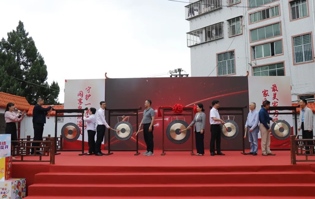 “愛心媽媽  點(diǎn)亮未來”行動(dòng)啟動(dòng)儀式現(xiàn)場。