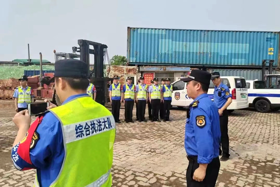 執(zhí)法現(xiàn)場。廈門市執(zhí)法局供圖