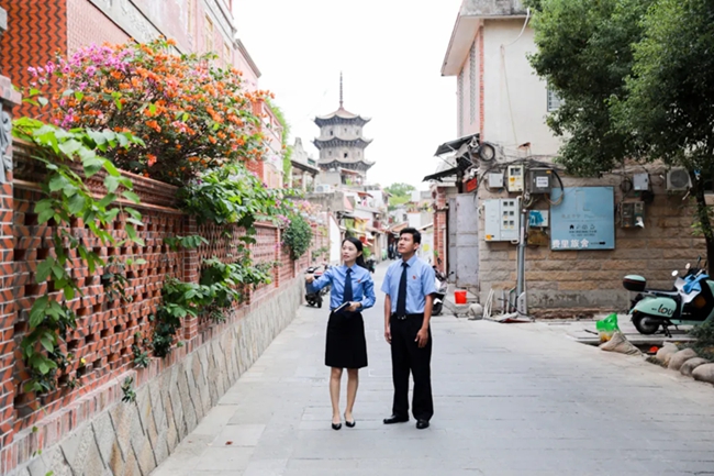 “檢察護(hù)寶”團(tuán)隊(duì)被授予福建省“最美文物守護(hù)人”稱號(hào)。泉州市檢察院供圖