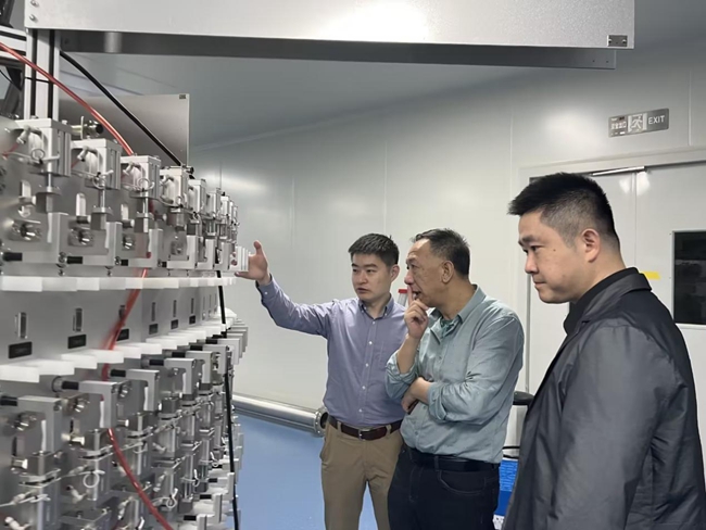 廈門國有資本子公司國升基金攜國資委一同考察江蘇關(guān)懷醫(yī)療。