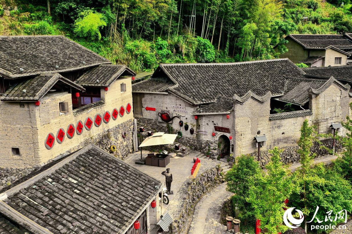 下黨鄉(xiāng)圍繞地方旅游資源優(yōu)勢(shì)，民宿產(chǎn)業(yè)發(fā)展再上新臺(tái)階。人民網(wǎng)記者 蘭志飛攝