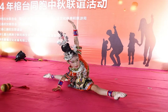 現(xiàn)場(chǎng)表演。