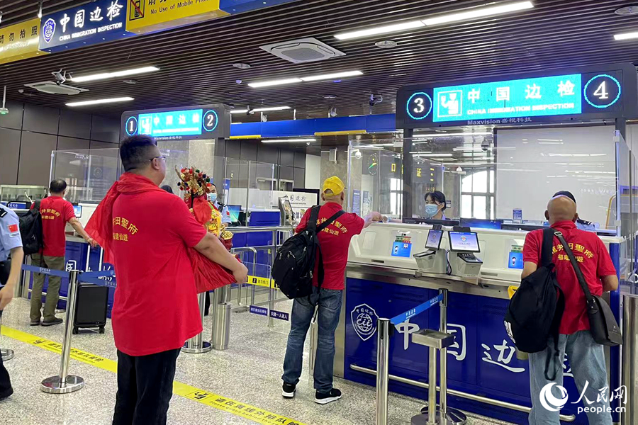 信俗往來(lái)是兩岸交流融合的重要形式。人民網(wǎng)記者 林盈攝