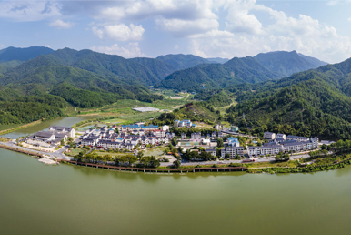 中國農(nóng)業(yè)銀行三明分行《做足“碳”文章 打響“綠”品牌——“綠色金融+綠盈鄉(xiāng)村”助力鄉(xiāng)村振興的思考與實踐》