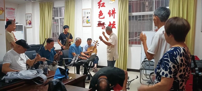 一拂社區(qū)為老年群體提供免費練習場所