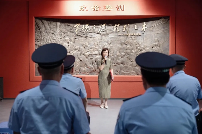 中國作家協(xié)會會員、中國民主同盟盟員、廈門大學歷史與文化遺產(chǎn)學院社會服務中心老師、上杭縣知行書院創(chuàng)辦人葉淑平老師詩歌創(chuàng)作體會和感悟