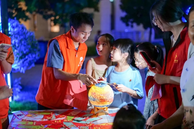 開展各式各樣的陪伴守護(hù)活動