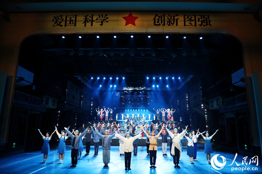 全國首部折疊漸進(jìn)式多維體驗(yàn)劇《最憶船政》。人民網(wǎng) 李唯一攝