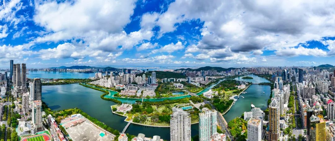 思明區(qū)作為廈門市的中心城區(qū)，區(qū)位優(yōu)勢明顯