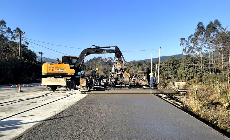內(nèi)角中橋路段施工現(xiàn)場。漳浦縣交通運輸局供圖