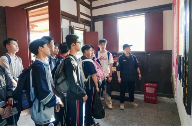 現(xiàn)場(chǎng)參觀