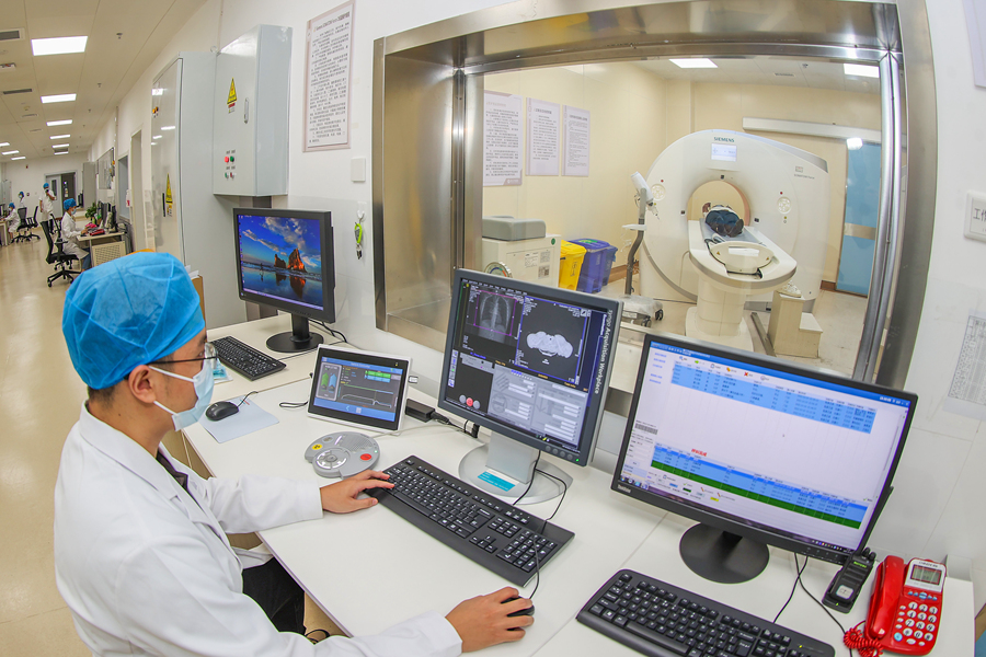 晉江市醫(yī)院配備先進(jìn)的醫(yī)療設(shè)備，為群眾健康護(hù)航。晉江市醫(yī)院供圖