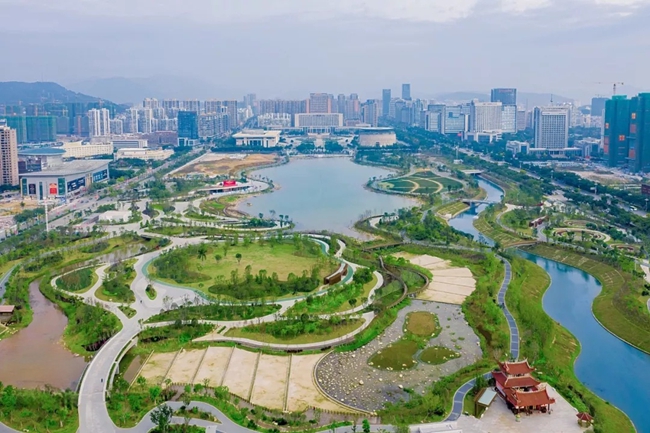 龍津湖。鄭獻興攝