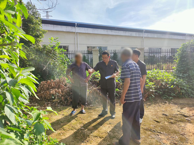 政法力量下沉一線推動化解矛盾糾紛。龍巖市委政法委供圖