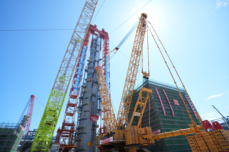 中沙古雷乙烯項(xiàng)目EOEG洗滌塔吊裝就位?？律偃鐢z