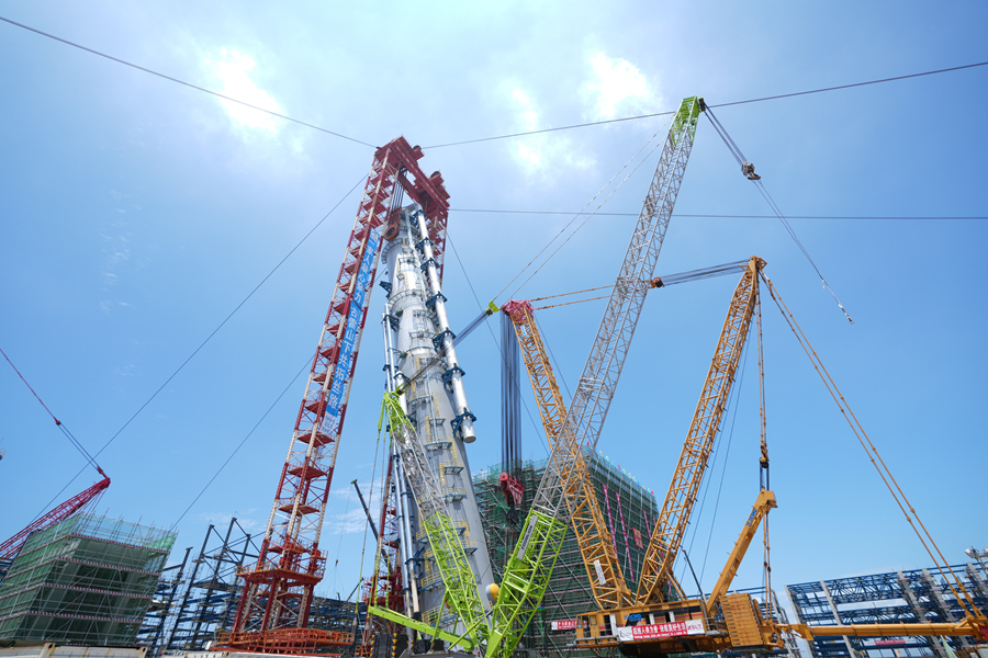 中沙古雷乙烯項(xiàng)目EOEG洗滌塔在吊裝中?？律偃鐢z