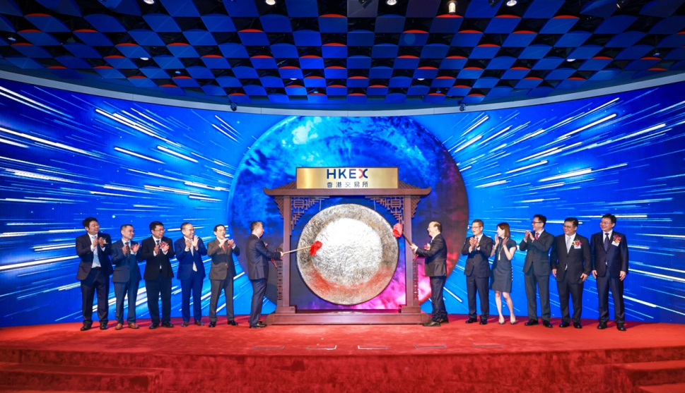 敲鐘現(xiàn)場(chǎng)。寧德時(shí)代供圖