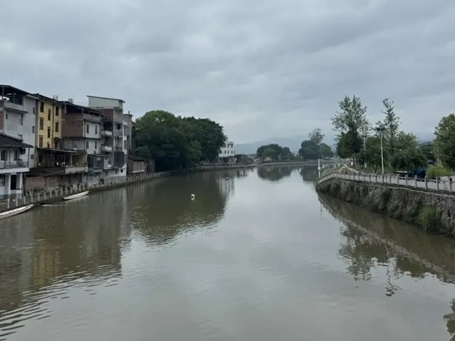 經(jīng)過系統(tǒng)治理，玉源溪水生態(tài)環(huán)境明顯好轉(zhuǎn)。龔鍵榮攝