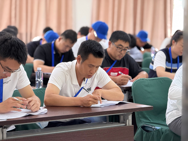 理論考核現(xiàn)場(chǎng)。廈門市政環(huán)科污水公司供圖