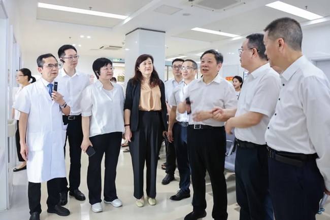 現(xiàn)場參觀調(diào)研