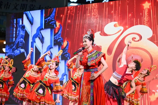 現(xiàn)場(chǎng)表演