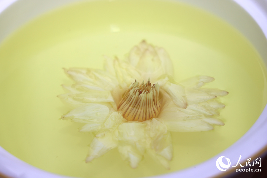 清新潤喉的蓮花飲。人民網(wǎng)記者 陳博攝