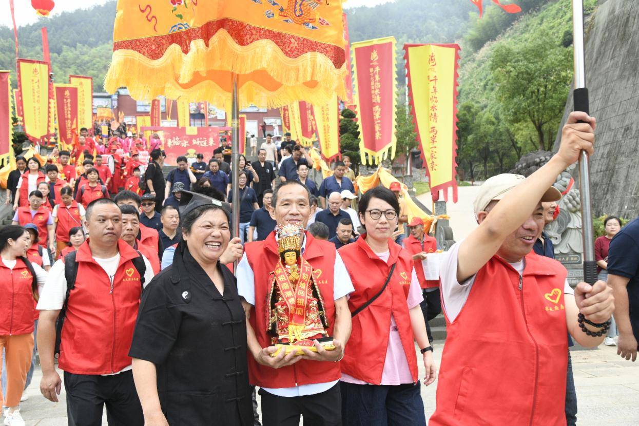 “天下奶娘回祖廟”活動(dòng)現(xiàn)場(chǎng)。唐明珍攝