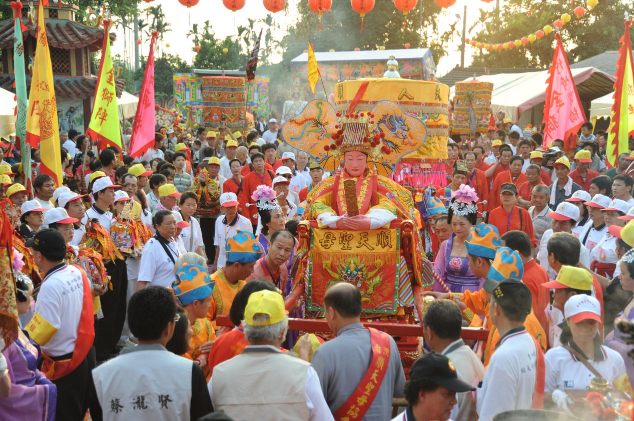2009年，臨水宮祖廟順天圣母陳靖姑金身在臺(tái)灣巡游。蘇新金攝