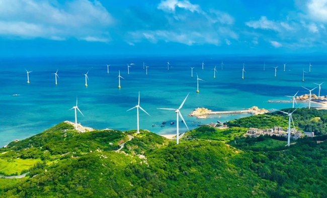 當(dāng)前，平潭正大力發(fā)展海上風(fēng)電等清潔能源