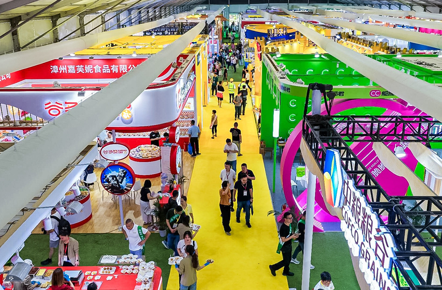 第六屆中國(guó)漳州（龍海）食品博覽會(huì)現(xiàn)場(chǎng)。龍海區(qū)融媒體中心供圖