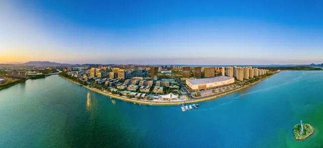 福州新區(qū)核心區(qū)濱海新城全景。陳捷陽攝