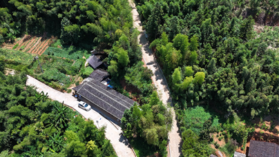 礦石村道“變形記”2022年起，尤溪全方位提升固體廢物治理體系和治理能力，累計(jì)創(chuàng)建國家級綠色礦山1家，國家級綠色工廠5家，省級綠色工廠4家。