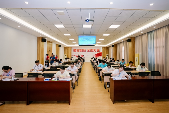 理論考試現(xiàn)場。廈門市政環(huán)科公司供圖