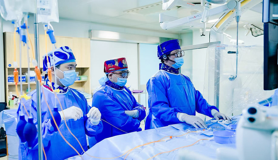 手術(shù)直播現(xiàn)場(chǎng)。主辦方供圖