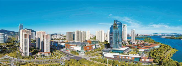 集美把創(chuàng)新作為驅(qū)動發(fā)展的第一動力，加快推動“五創(chuàng)五美”新產(chǎn)業(yè)集聚。圖為集美新城。（林志杰 攝）