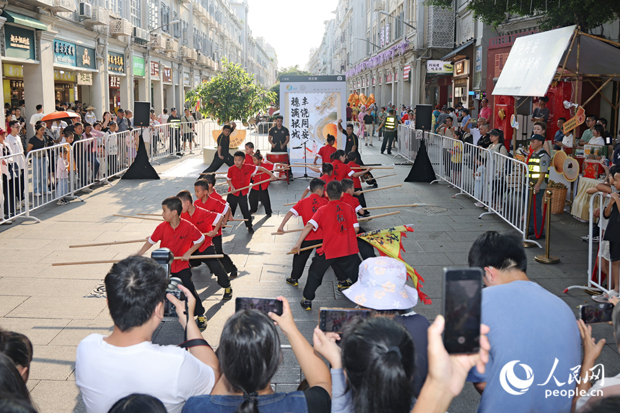 宋江陣展演。人民網(wǎng)記者 陳博攝