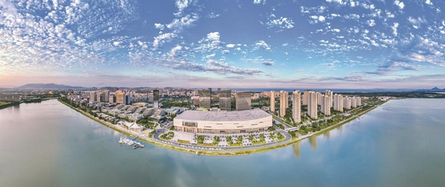 濱海新城東湖數(shù)字小鎮(zhèn)全景。 陳捷陽 攝