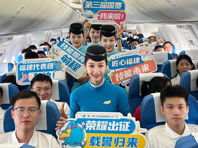 為即將參加第三屆職業(yè)技能大賽的選手加油鼓勁